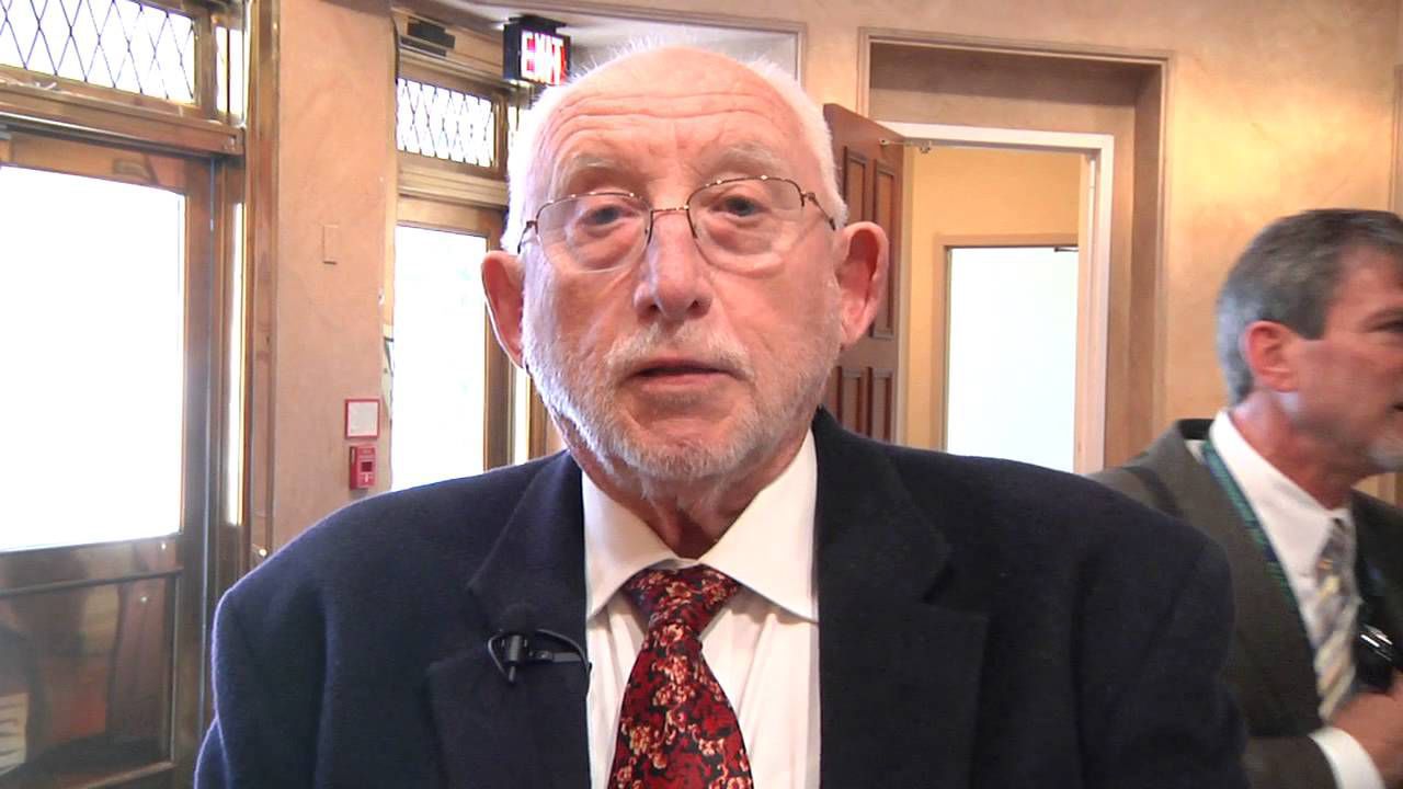 Llewellyn King